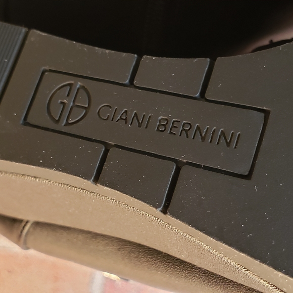 Giani Bernini black wedge-heeled ankle boots size 5½ - Picture 10 of 10